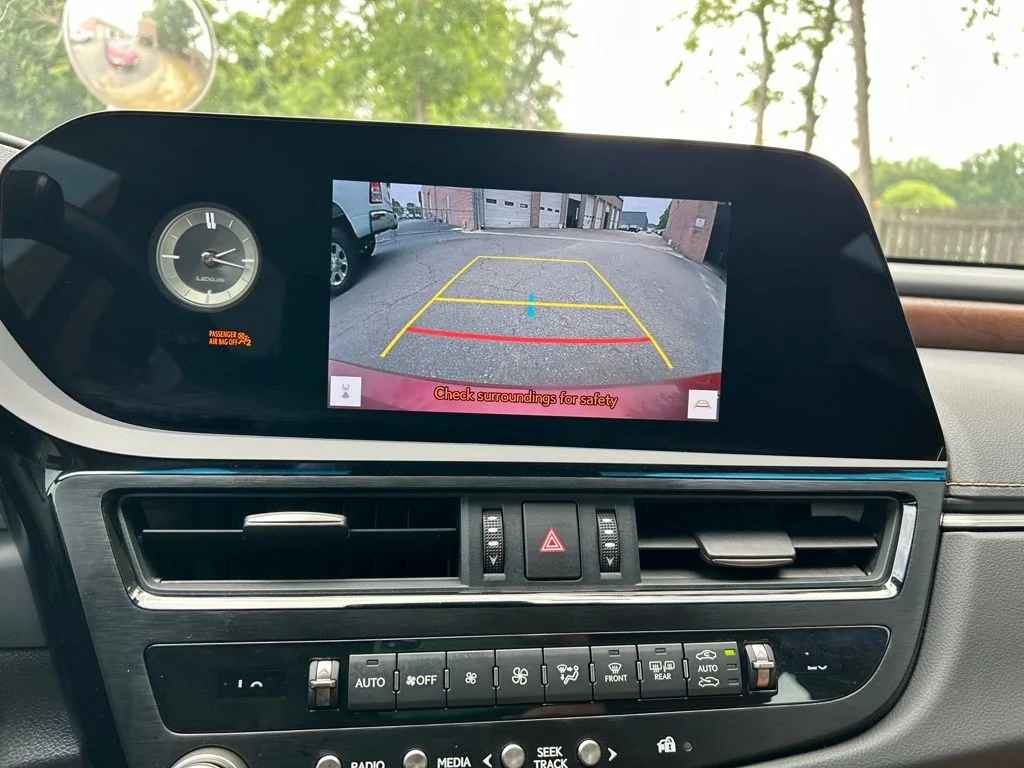 Used 2025 Red Lexus 350 image 18