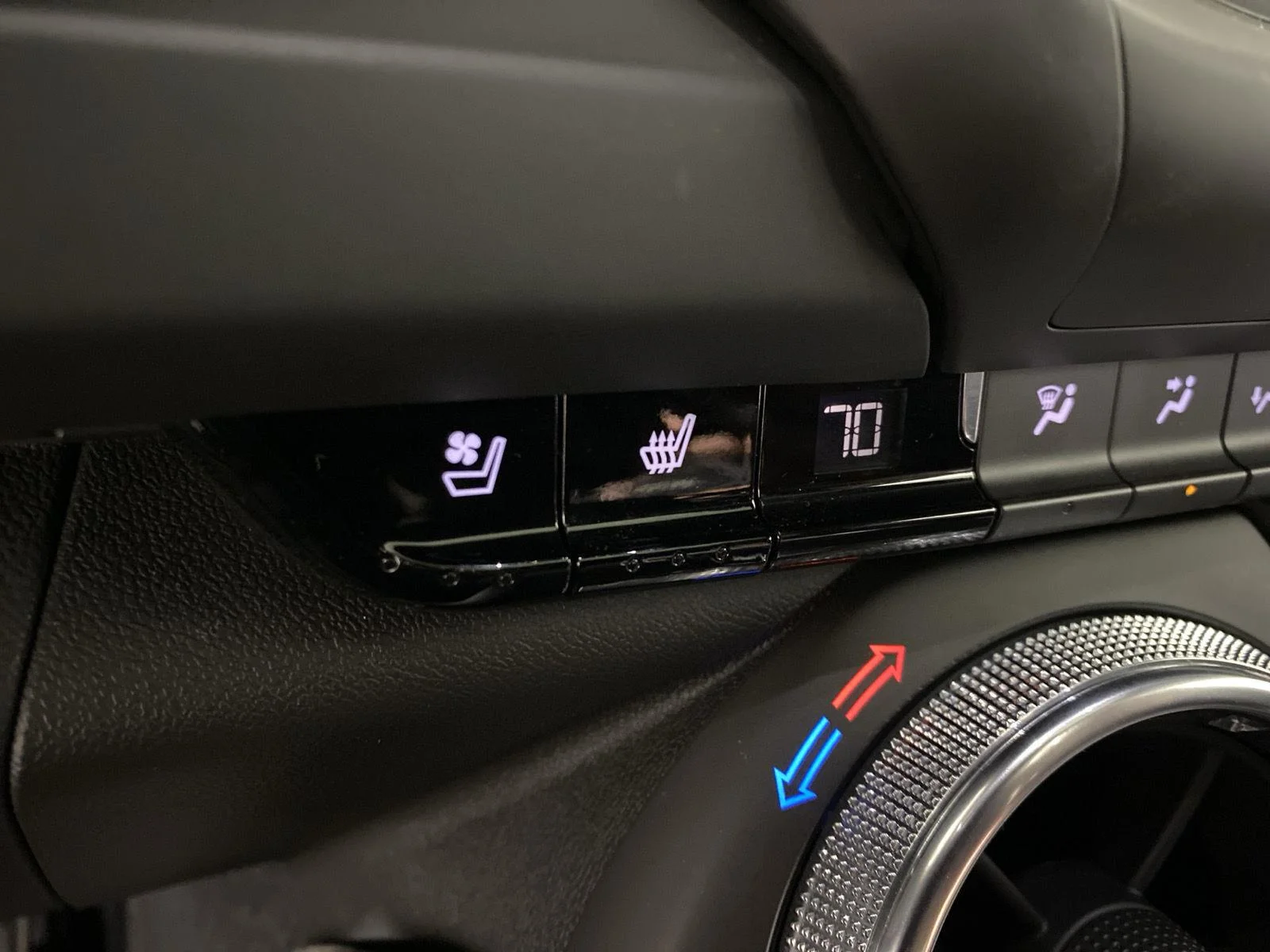 Used 2018 Black Chevrolet 2SS image 20
