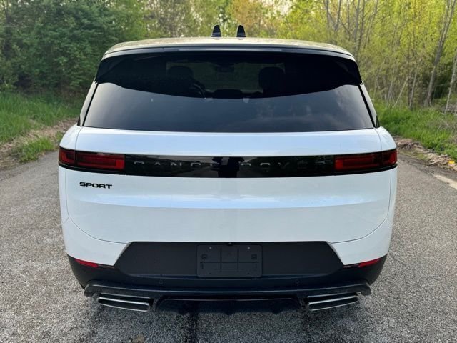 New 2026 Ostuni Pearl White LAND ROVER SE image 6