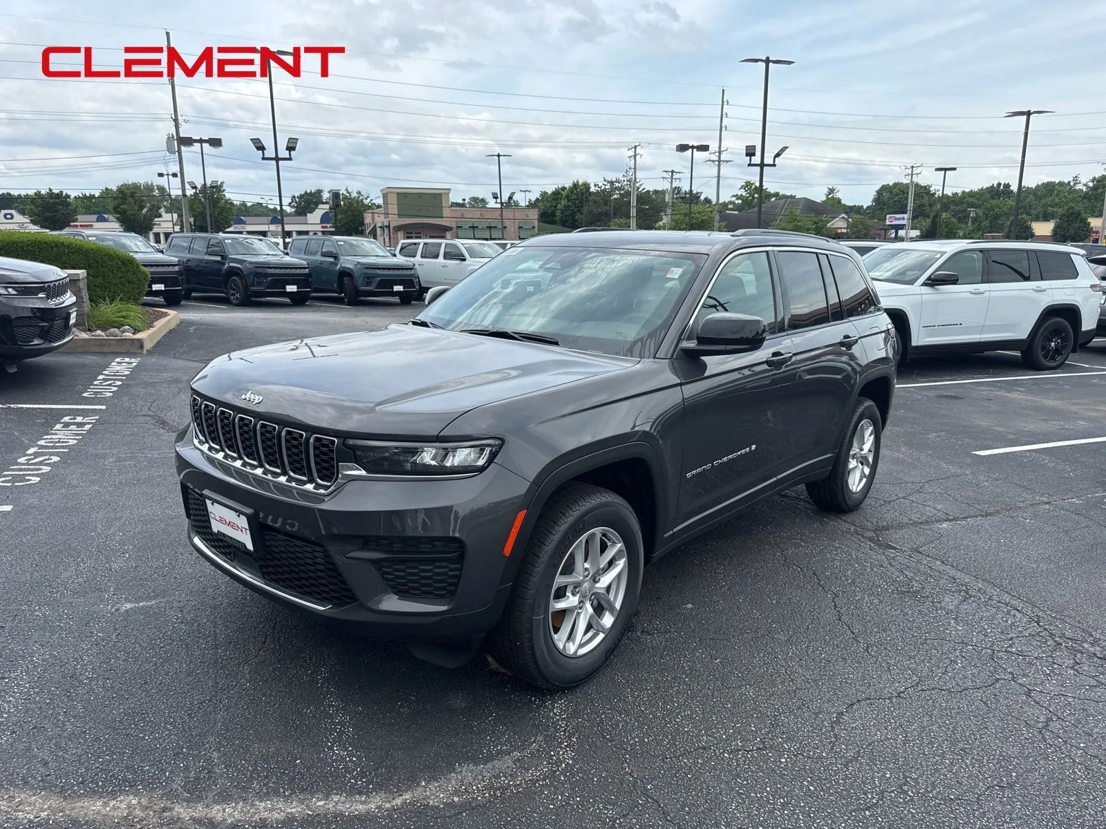 New 2026 Baltic Gray Metallic Clear-Coat Exterior Paint Jeep Laredo X image 2
