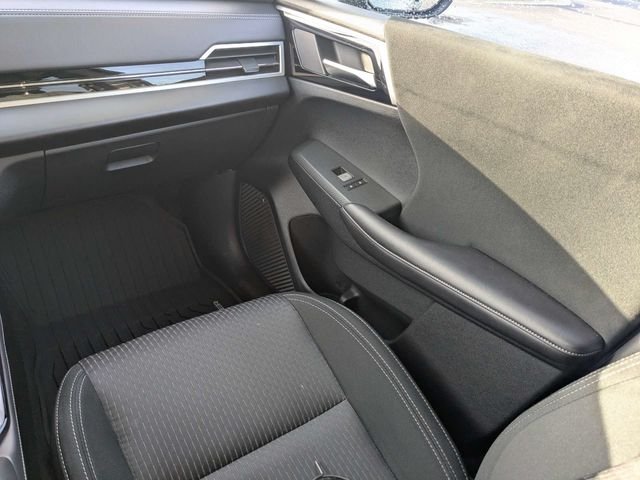 Used 2025  Mitsubishi ES image 17
