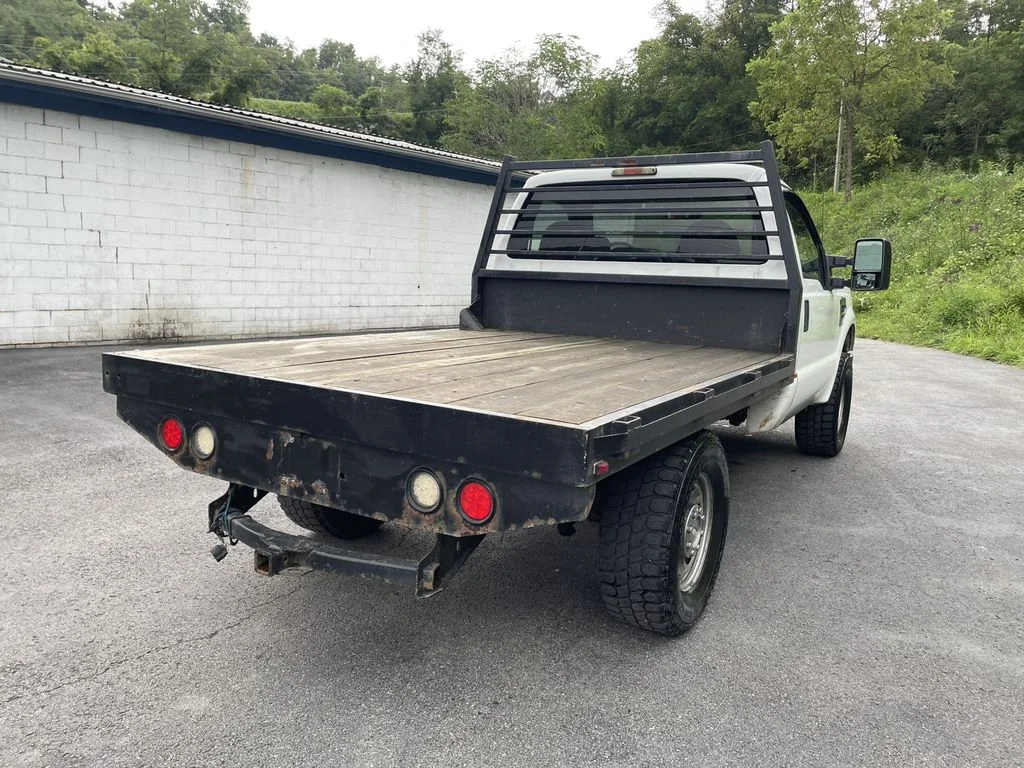 Used 2010  Ford  image 5