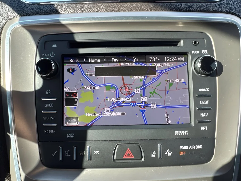 Used 2015 White GMC Denali image 21
