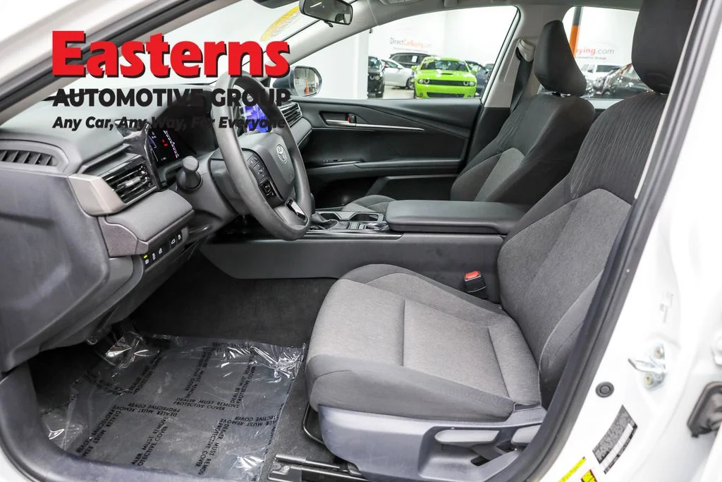 Used 2025 White Toyota LE image 14