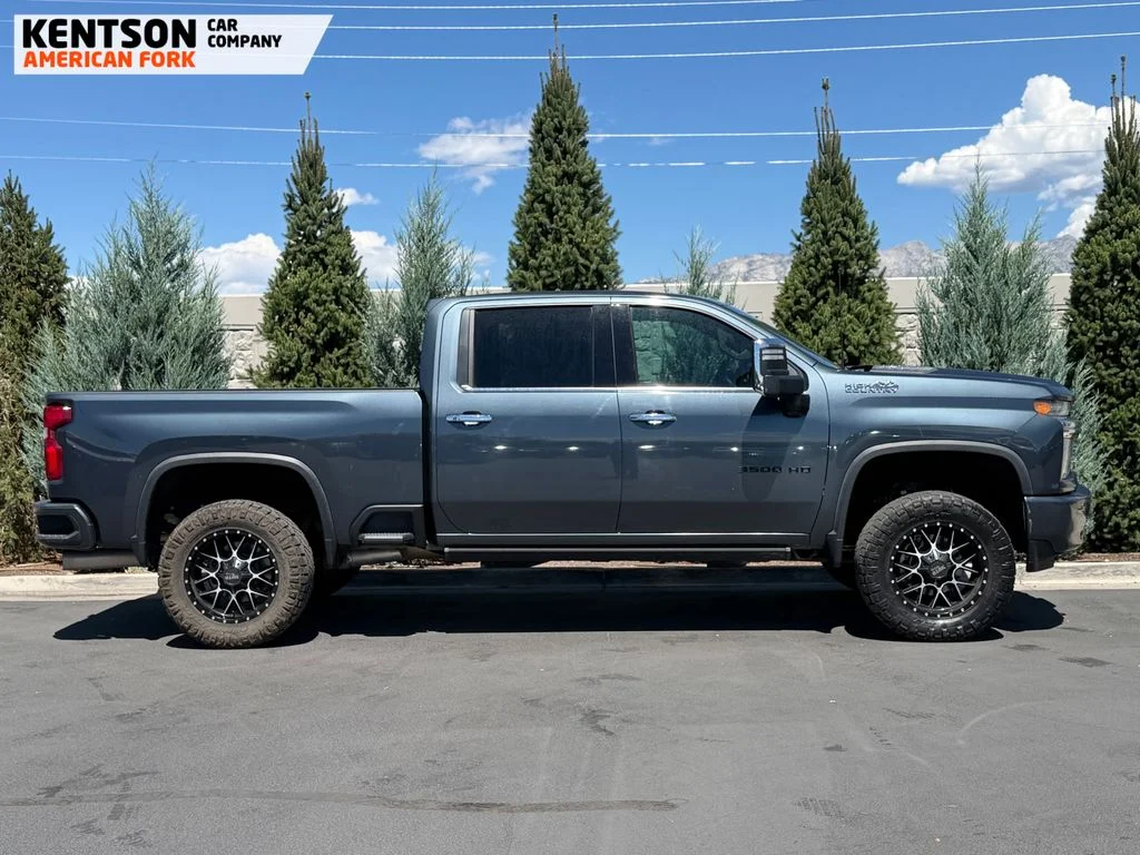 Used 2020 Gray Chevrolet High Country image 9