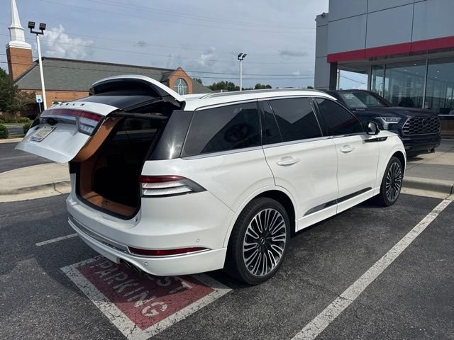Used 2023 White Lincoln Black Label image 3