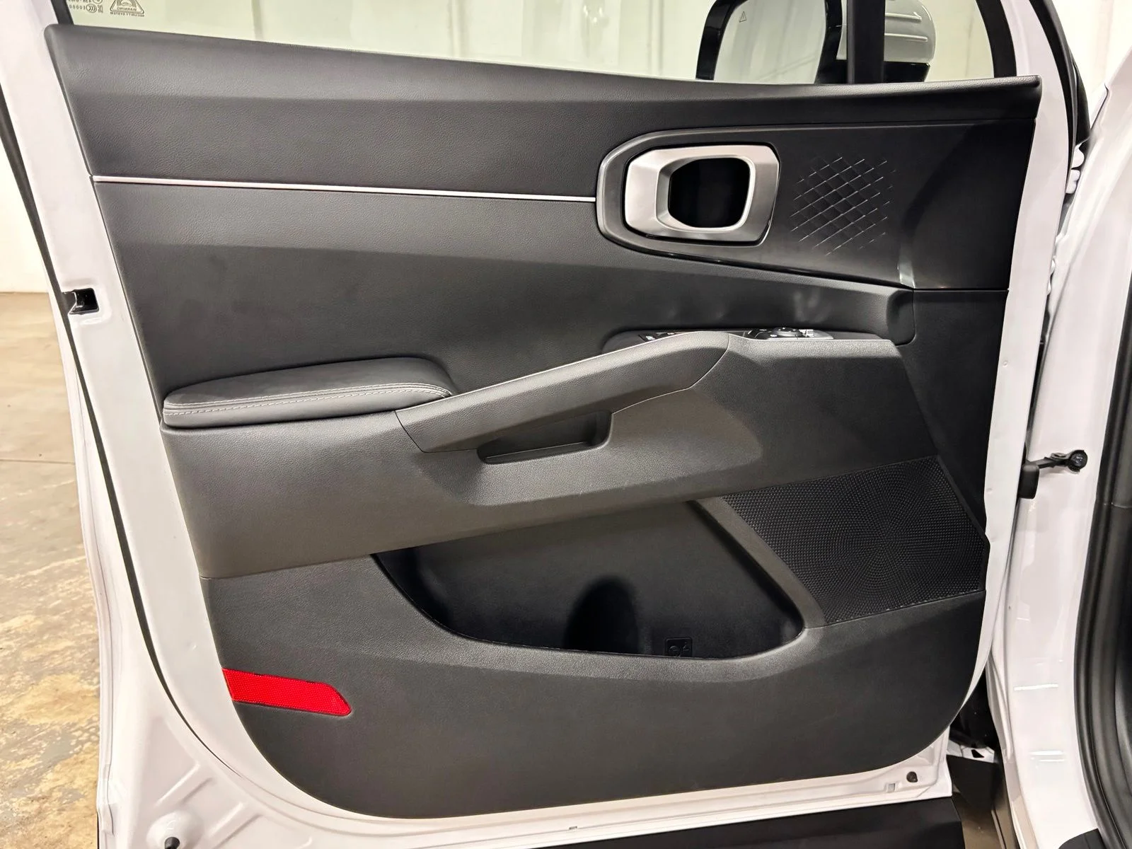 Used 2025 White Kia EX image 18