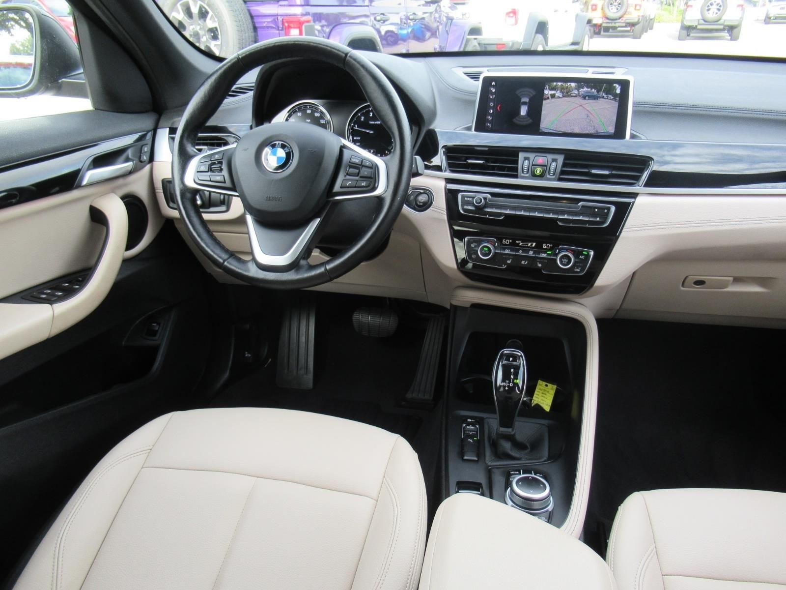 Used 2022 Gray BMW sDrive28i image 13
