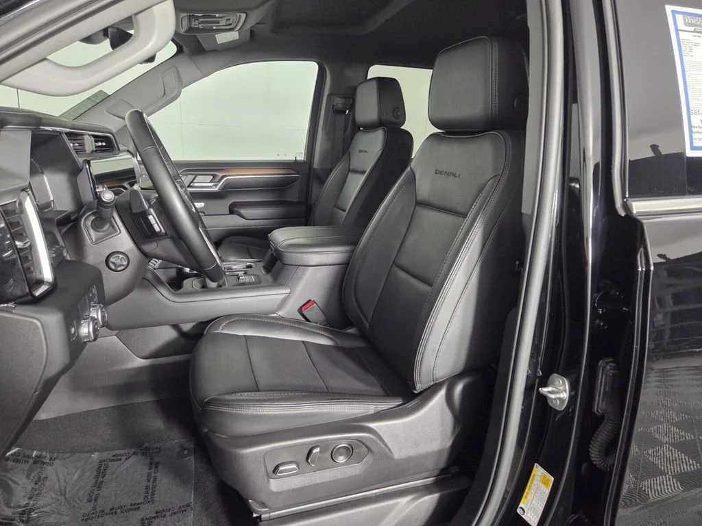 Used 2024 Onyx Black GMC Denali image 11
