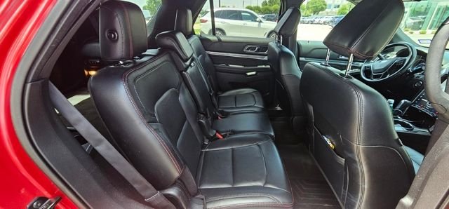 Used 2019 Red Ford Sport image 9