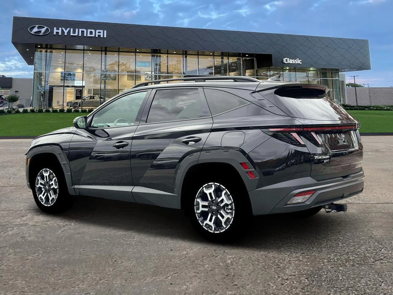 New 2026 Phantom Black Pearl Hyundai XRT image 4