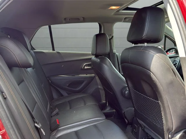Used 2019 Red Chevrolet Premier image 10