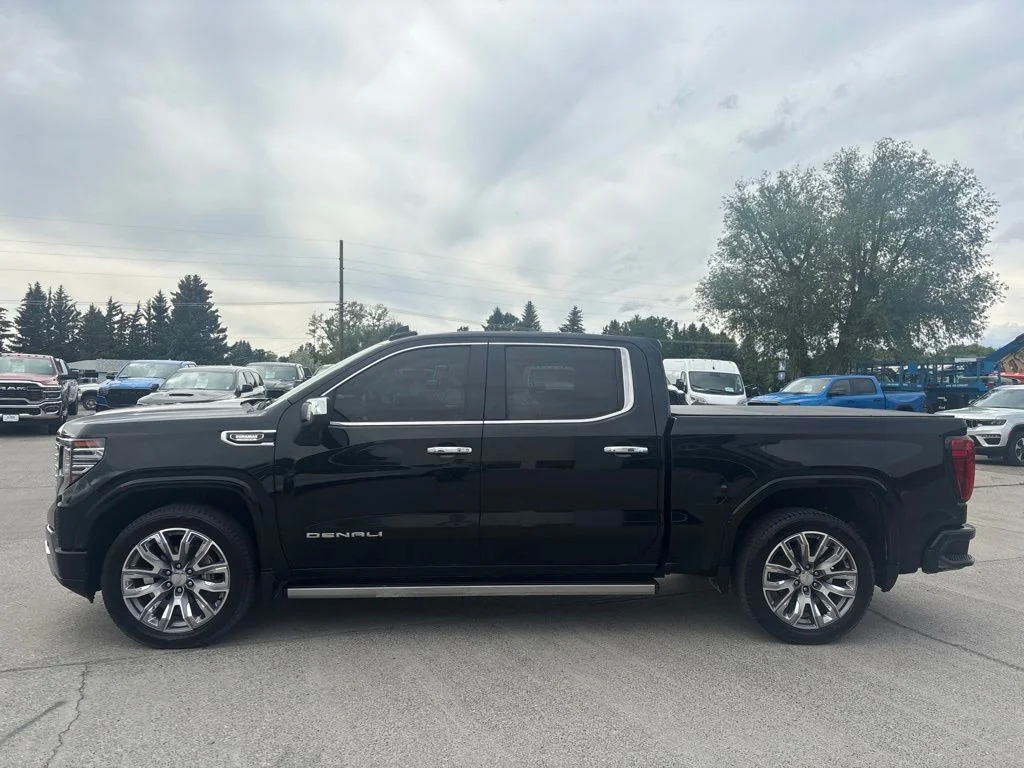 Used 2023 Black GMC Denali image 5