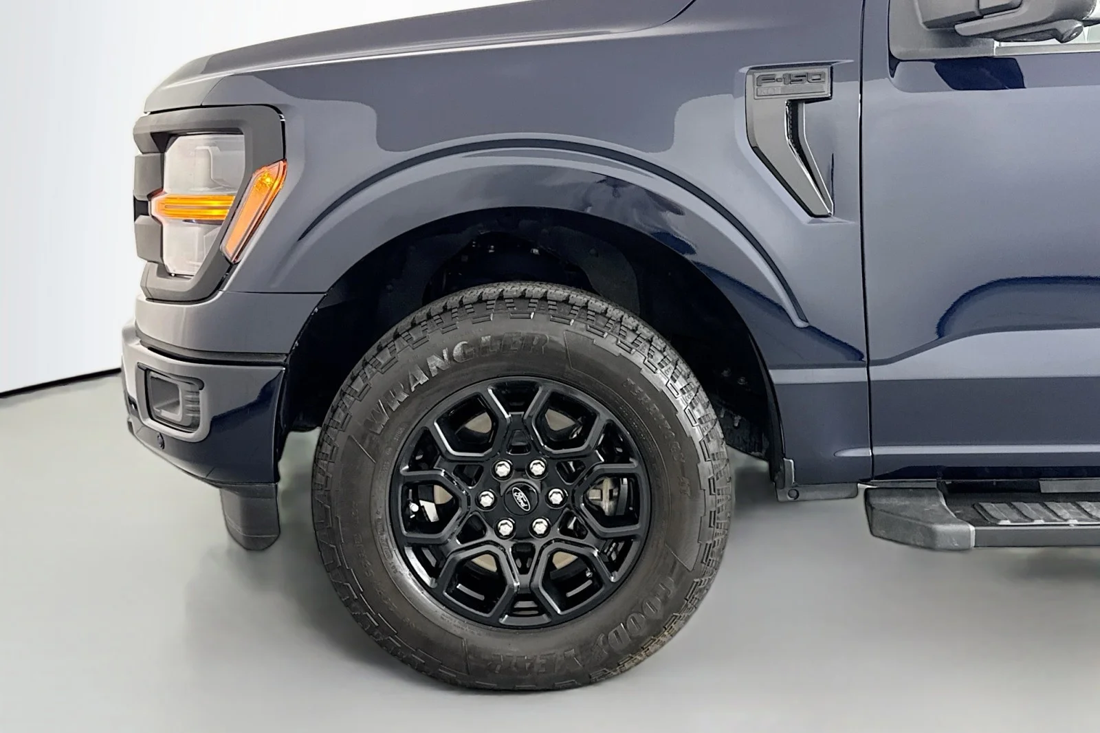 Used 2025 ANTIMATTER BLUE Ford XLT image 11