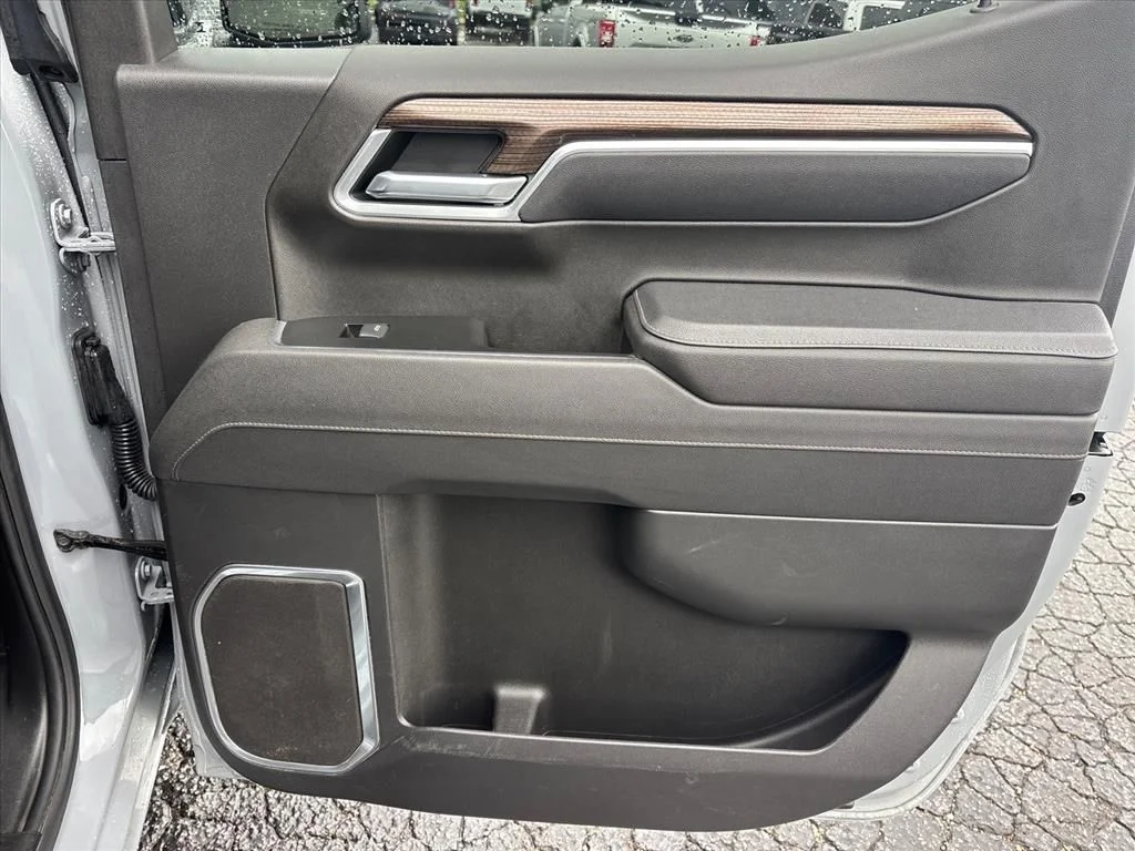 Used 2025 Gray Chevrolet RST image 16