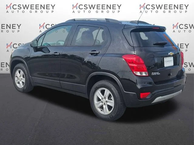 Used 2022 Mosaic Black Metallic Chevrolet LT image 3