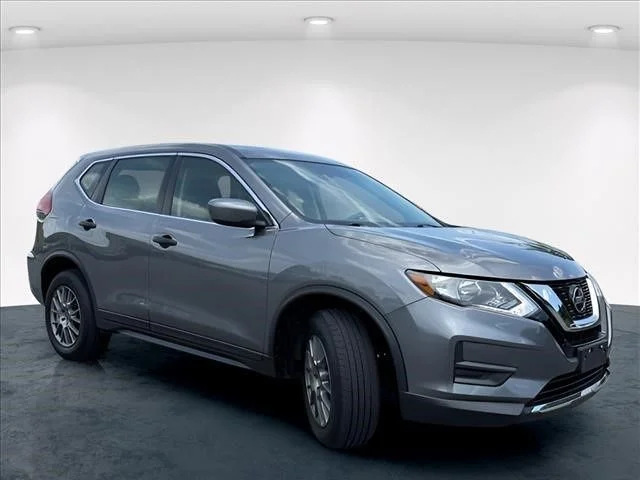 Used 2019 Gray Nissan S image 8