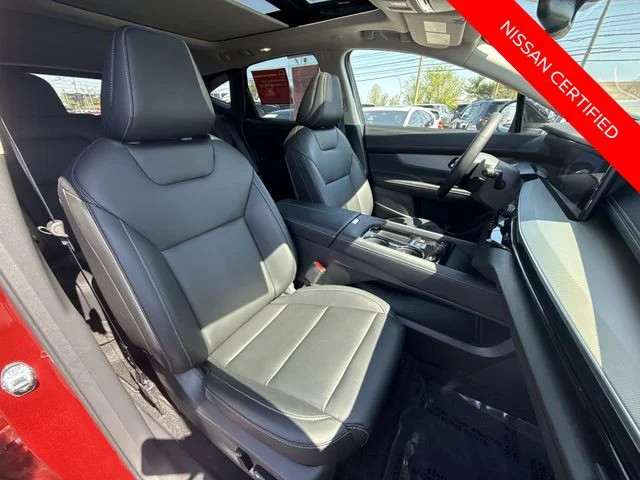 Used 2025 Red Nissan SL image 24