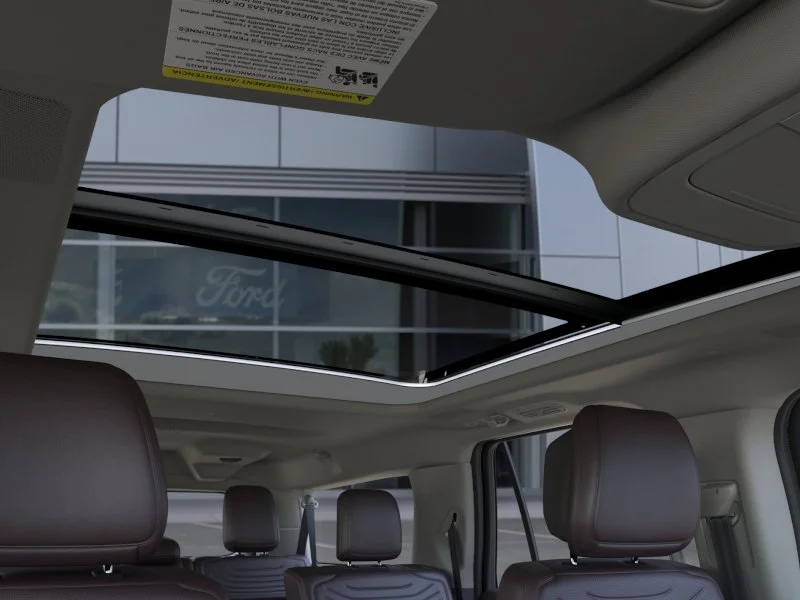 New 2026 Star White Metallic Tri-Coat Ford MAX Platinum® image 45