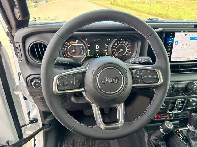 New 2027 Bright White Clear-Coat Paint Jeep  image 14