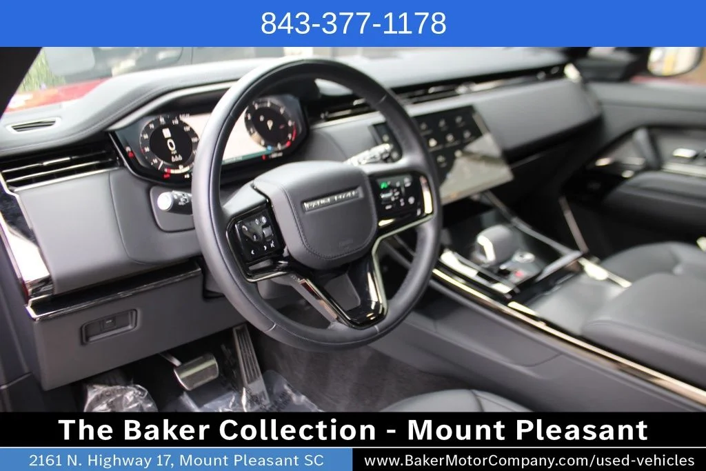Used 2024 Firenze Red Metallic Land Rover Dynamic SE image 4