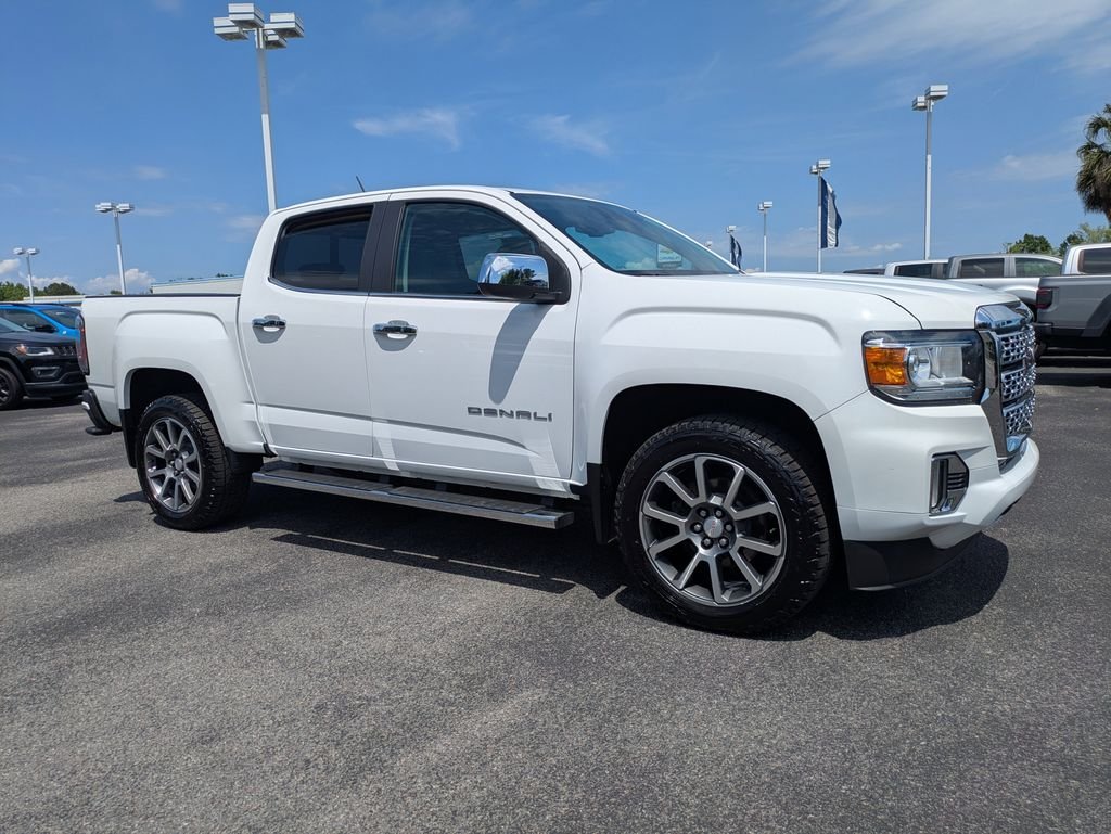 Used 2022 White GMC Denali image 2