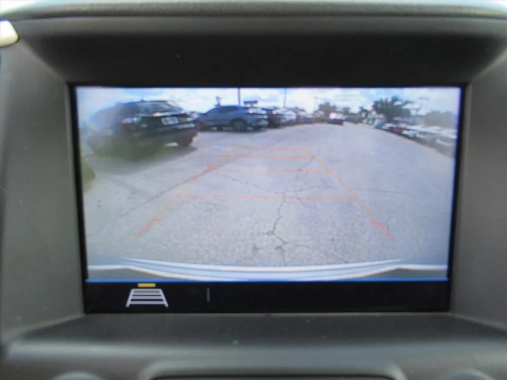 Used 2018 Silver GMC SLE image 26
