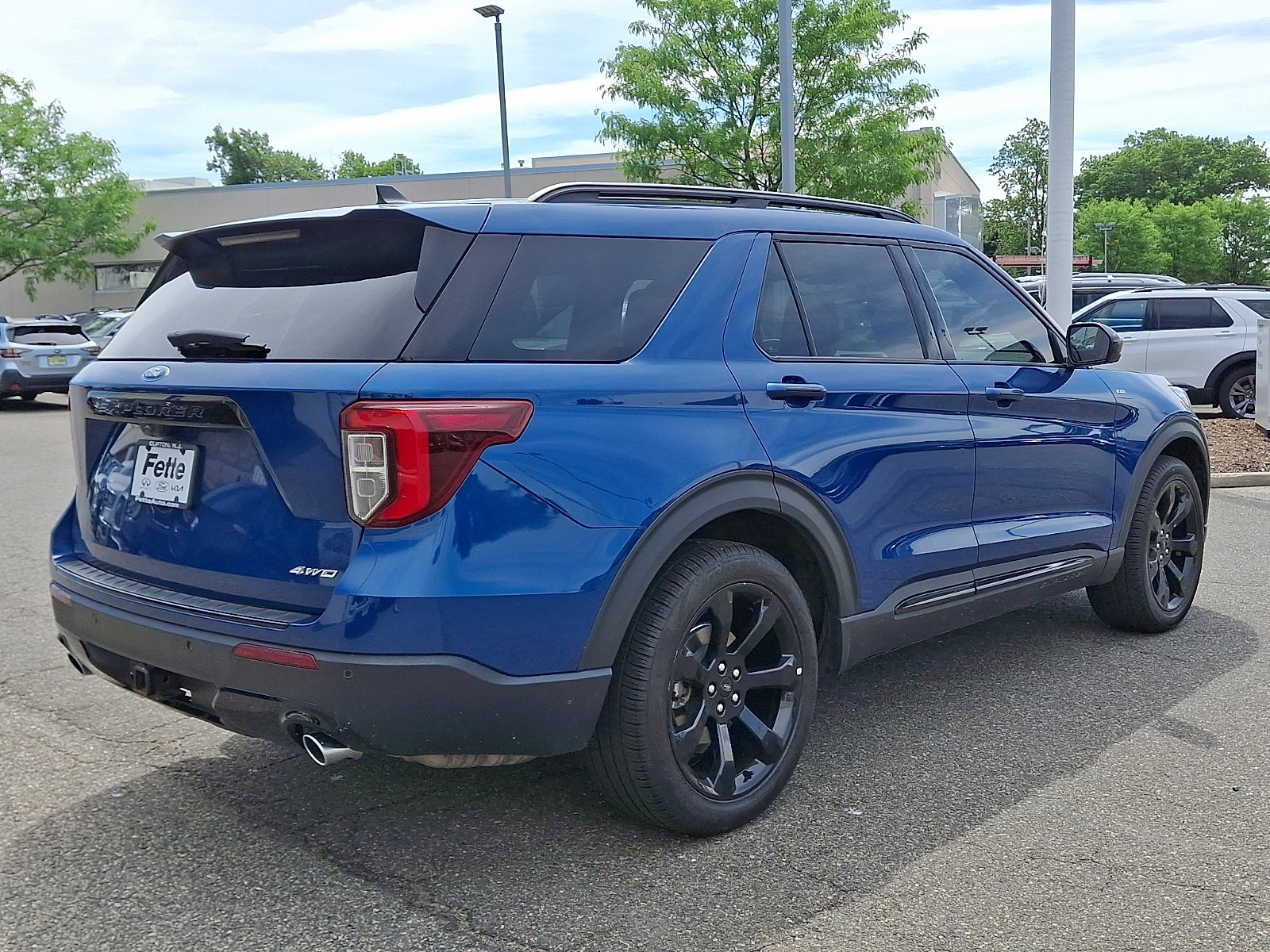 Used 2023 Atlas Blue Metallic - B3 Ford ST-Line image 4