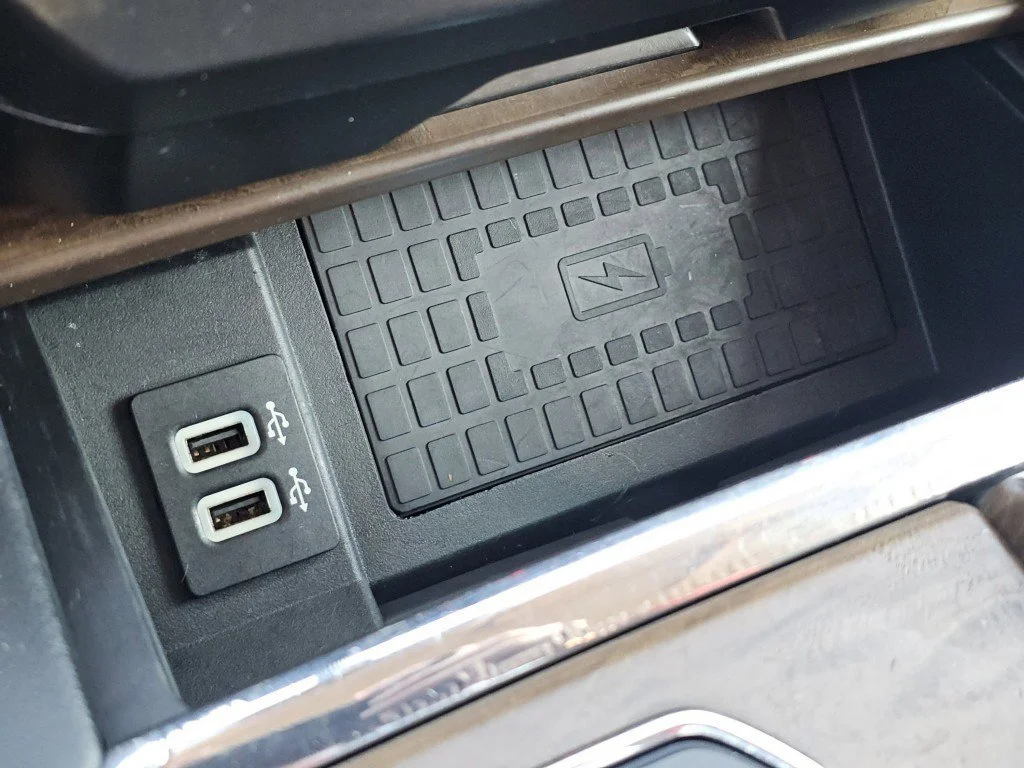 Used 2018 Shadow Black Ford Platinum image 17