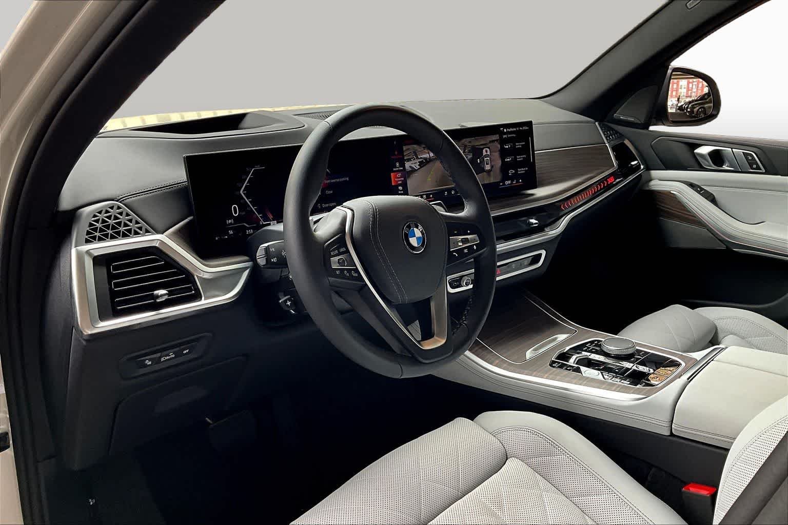 Used 2026 Alpine White BMW sDrive40i image 24
