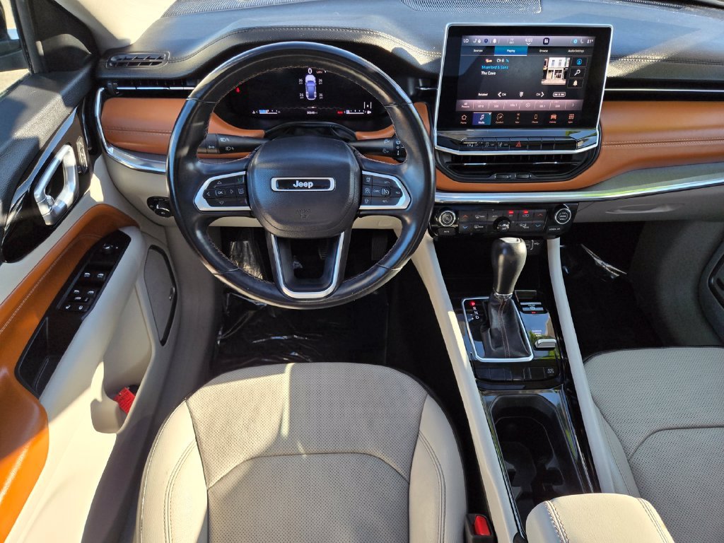 Used 2022 Gray Jeep Limited image 12