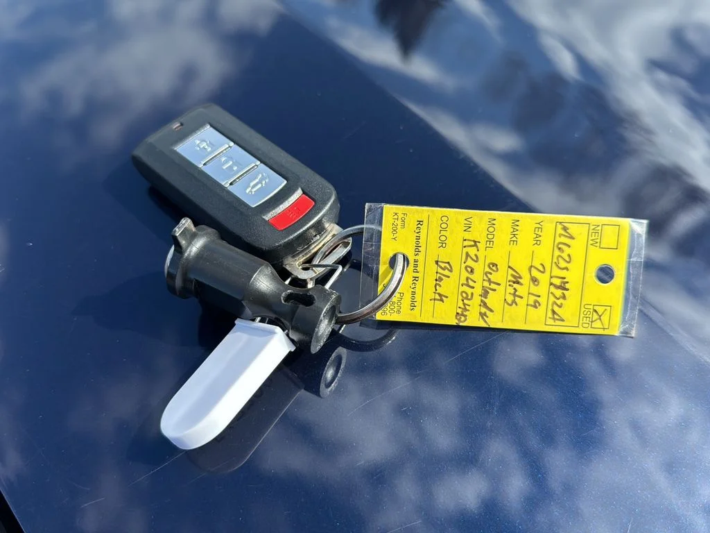 Used 2019  Mitsubishi SEL image 19