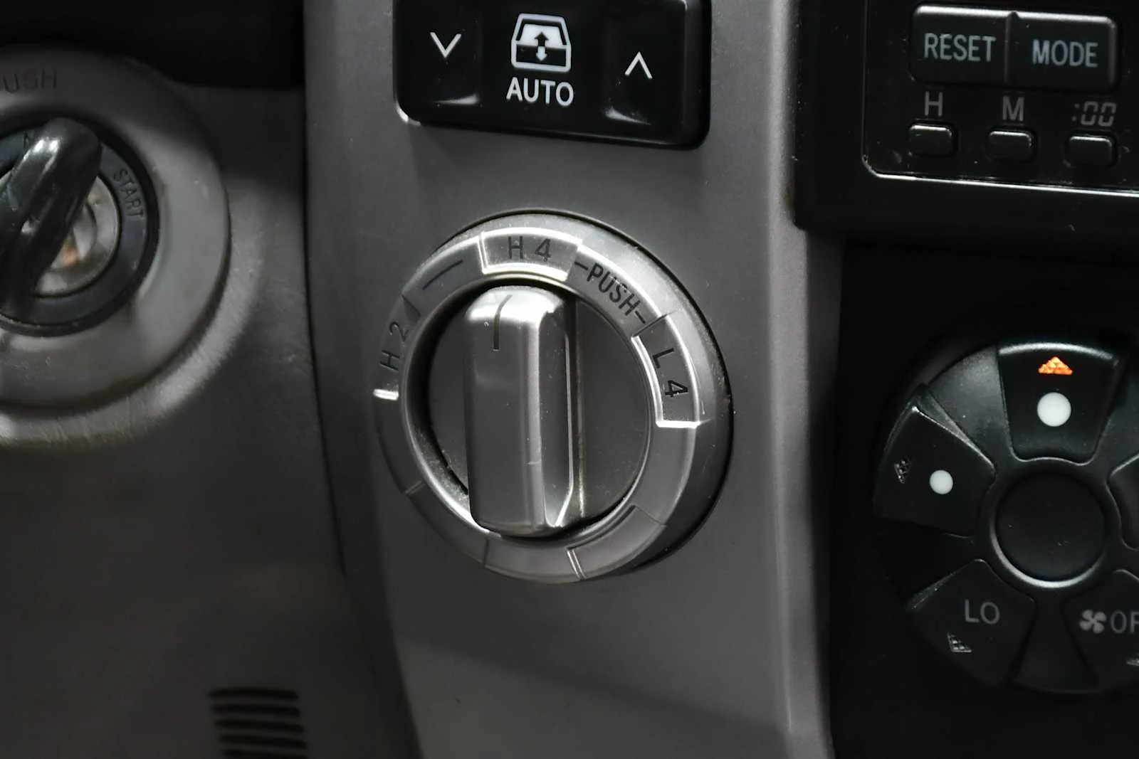 Used 2008 Titanium Metallic Toyota SR5 image 20