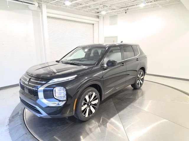 2026 Mitsubishi Outlander SE S-AWC's photo