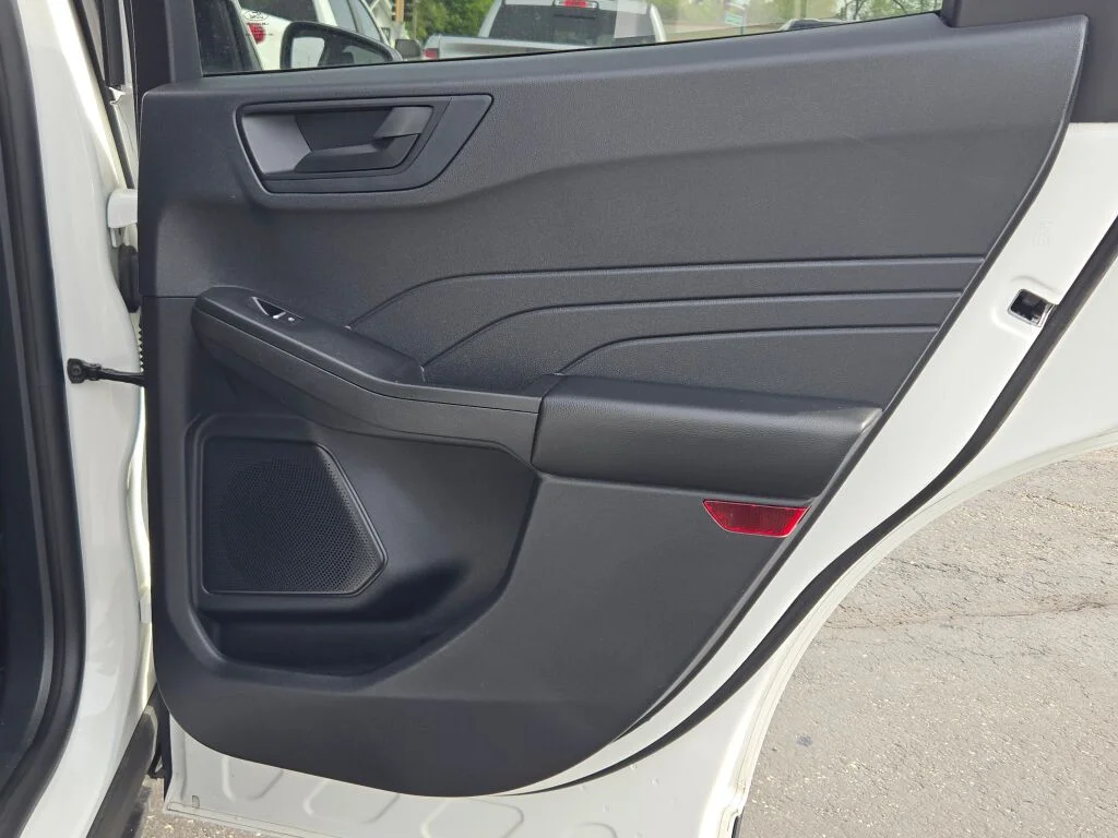 Used 2022 White Ford SE image 11
