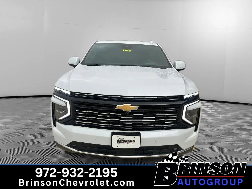 New 2026 Polar White Tricoat Chevrolet High Country image 2