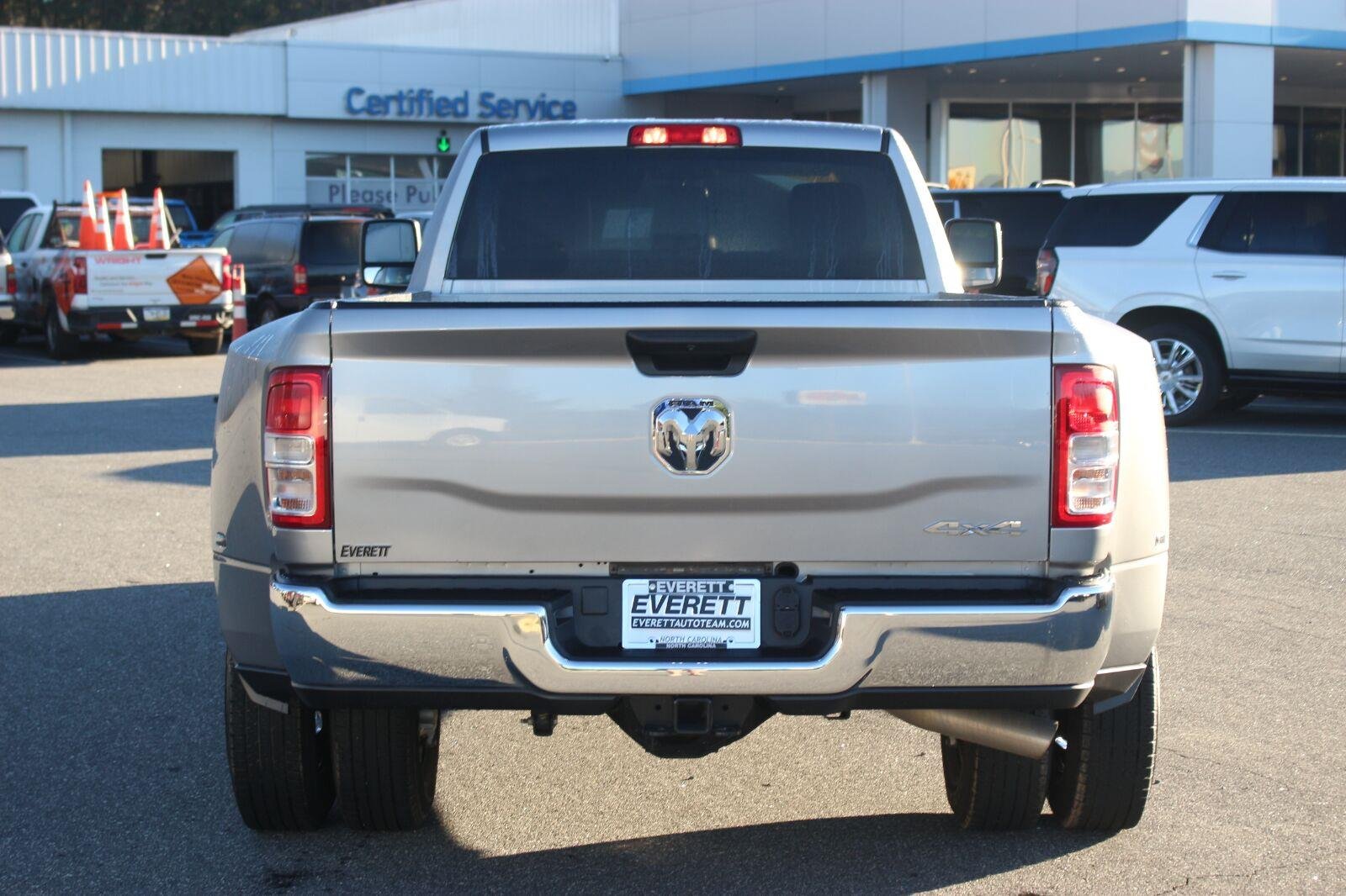 Used 2024 Silver Ram Tradesman image 6