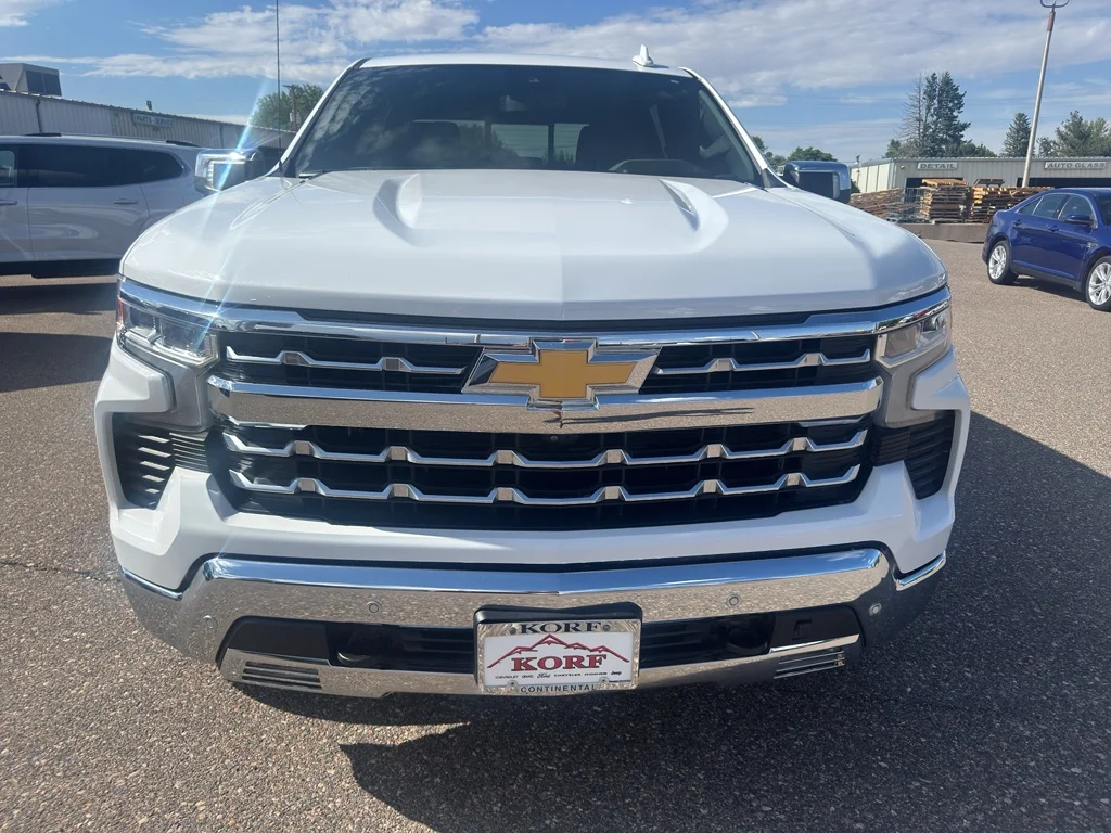Used 2023 Summit White Chevrolet LTZ image 3
