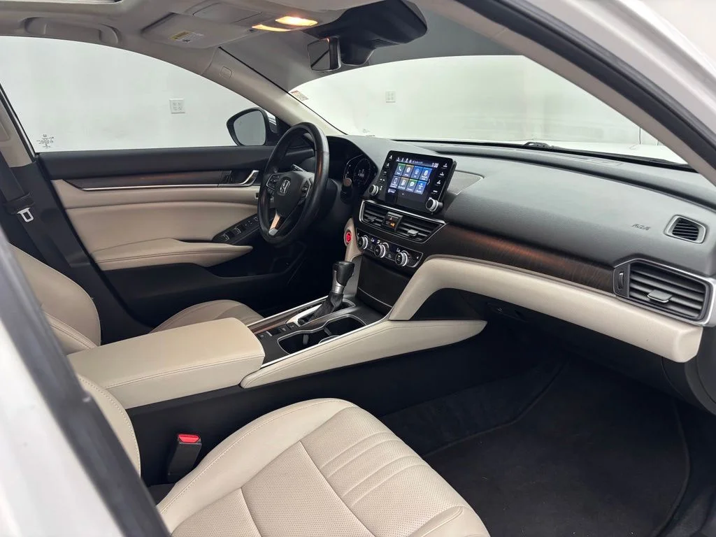 Used 2021  Honda EX-L image 31