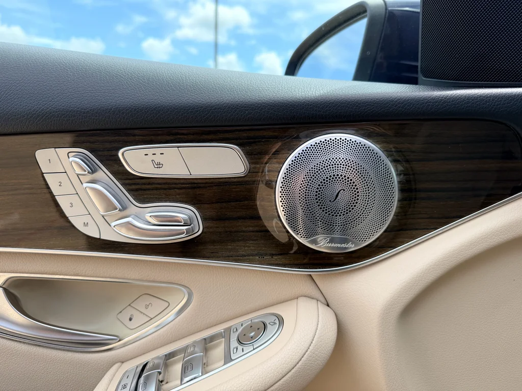 Used 2016 Lunar Blue Metallic Mercedes-Benz 300 image 11