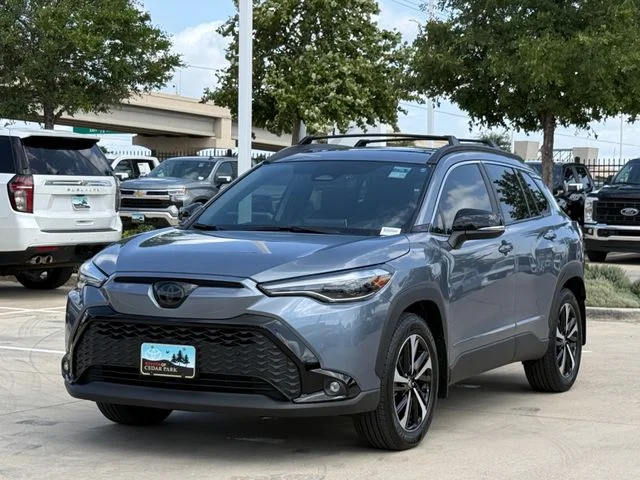 Used 2025  Toyota Hybrid XSE image 8