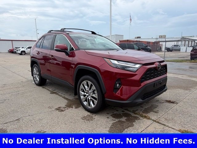 Used 2022 Pearl Toyota XLE Premium image 4