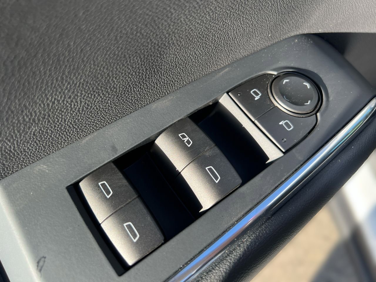 2026 GMC Acadia Elevation - Photo 19
