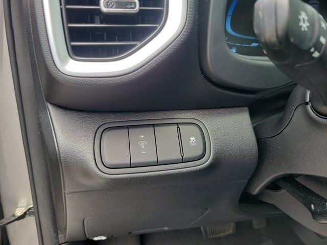 Certified Used 2023 Silver Hyundai SEL image 18