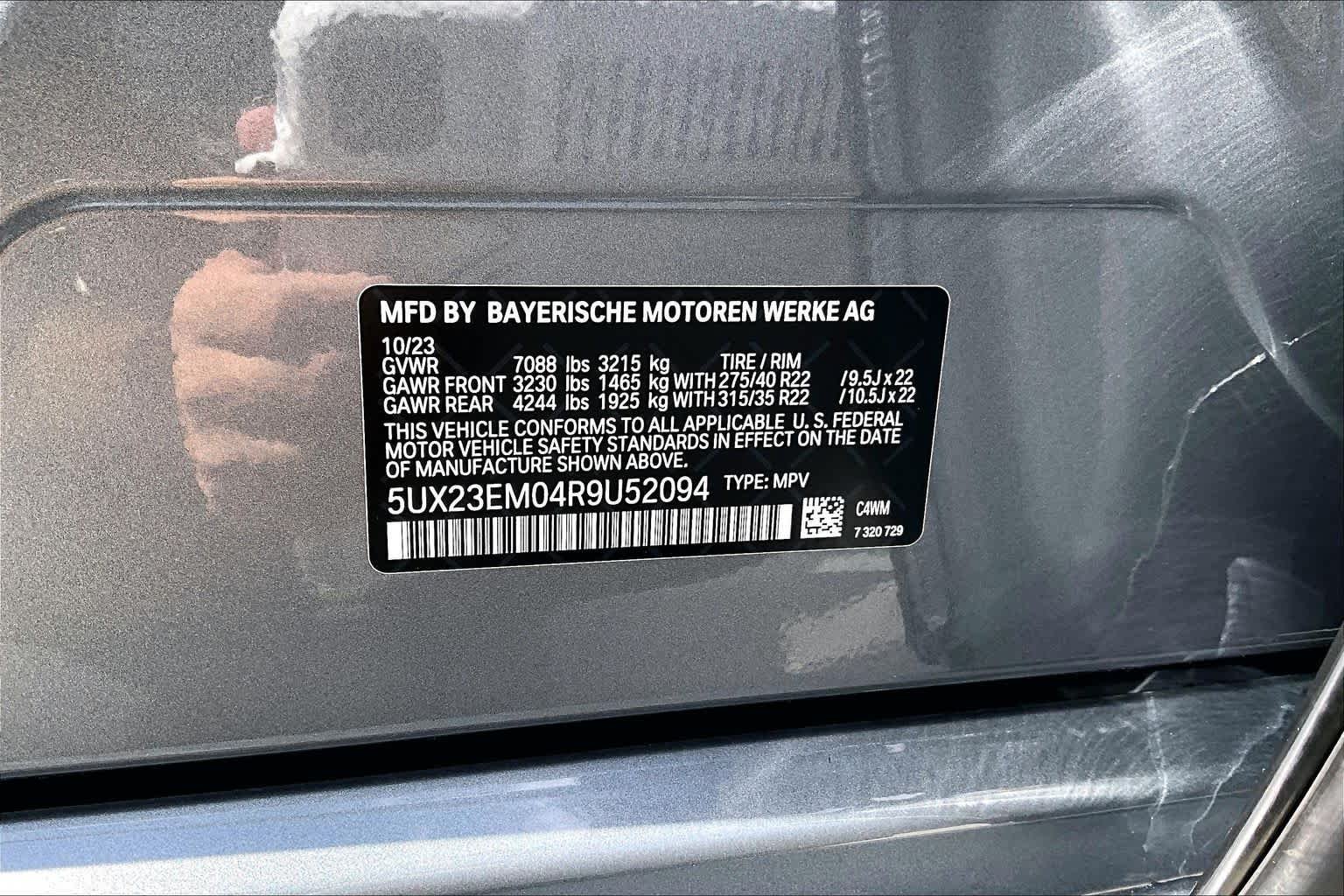 Used 2024 Skyscraper Grey Metallic BMW xDrive40i image 33