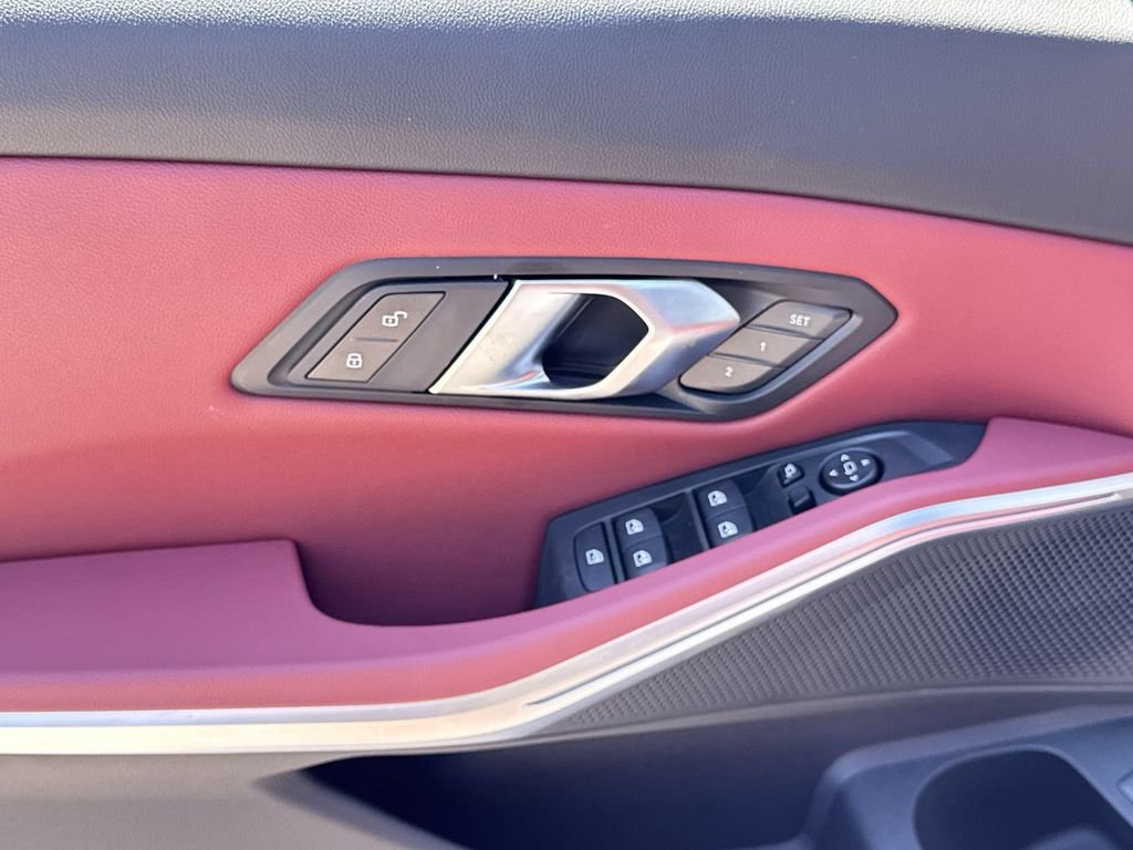 New 2026 Skyscraper Grey Metallic BMW 330i xDrive image 15