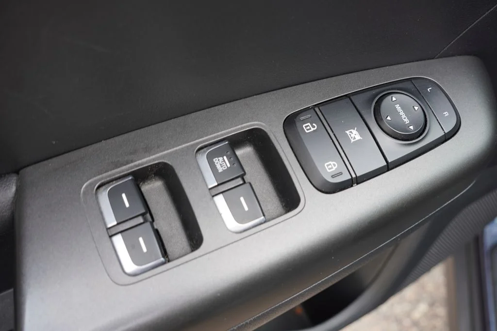 Certified Used 2017 Pacific Blue Kia LX image 22