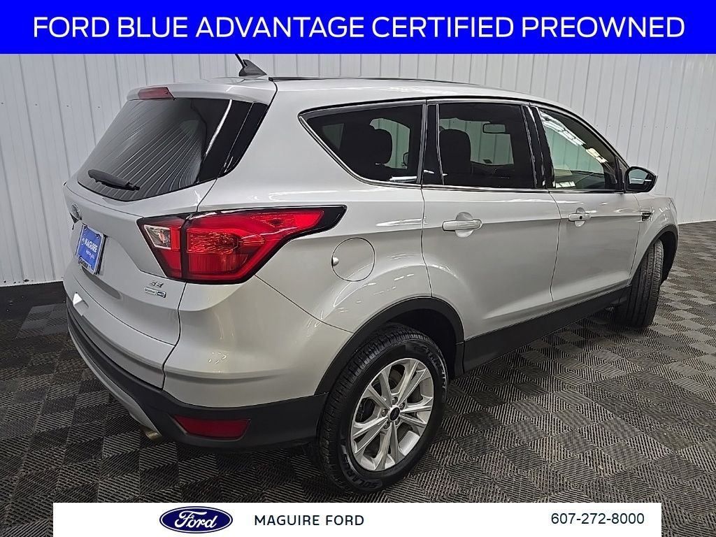 Used 2019 Silver Ford SE image 13