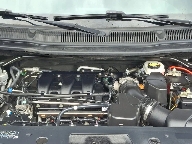 Used 2019 Gray Ford XLT image 29