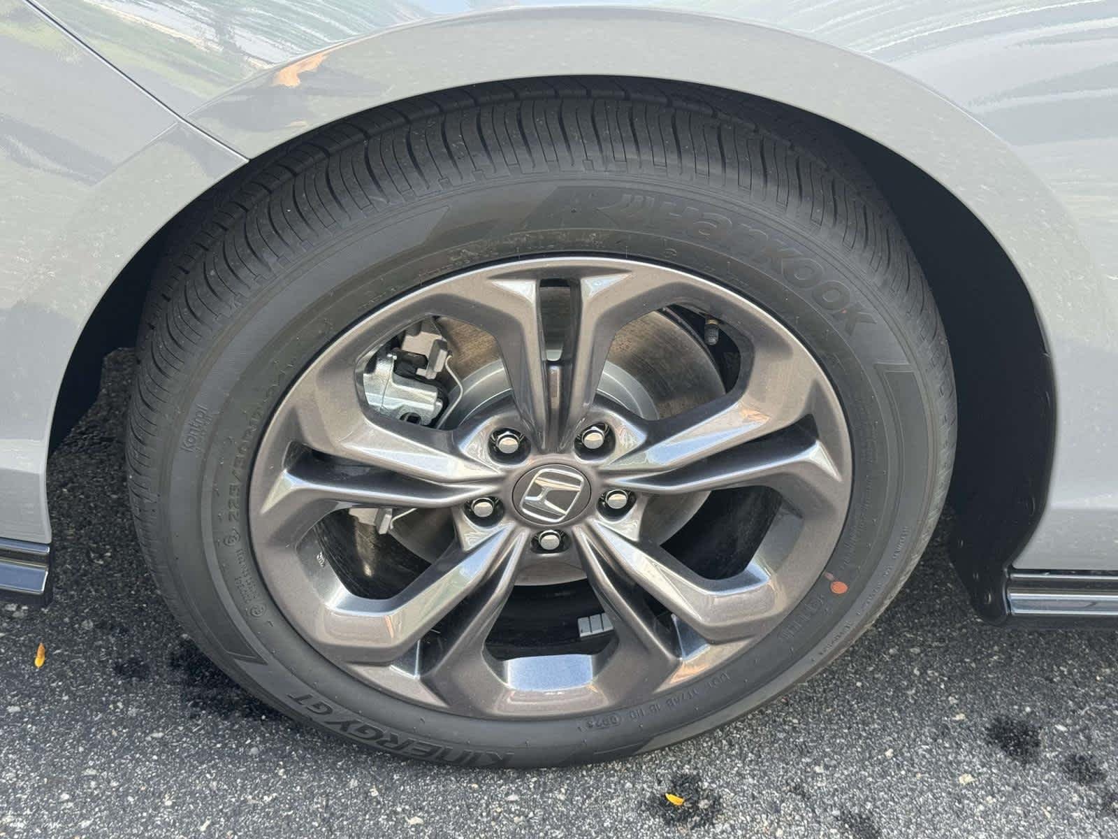 New 2026 Urban Gray Pearl Honda EX-L image 14